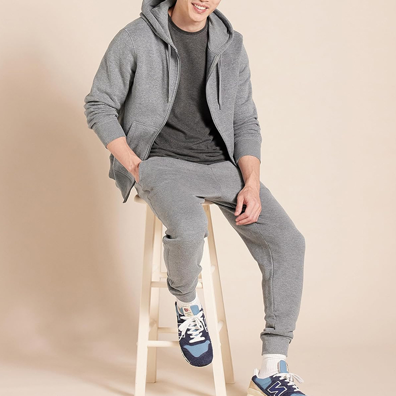 hongfeng specializes in crafting 400gsm hoodie for premium thickness and coziness.